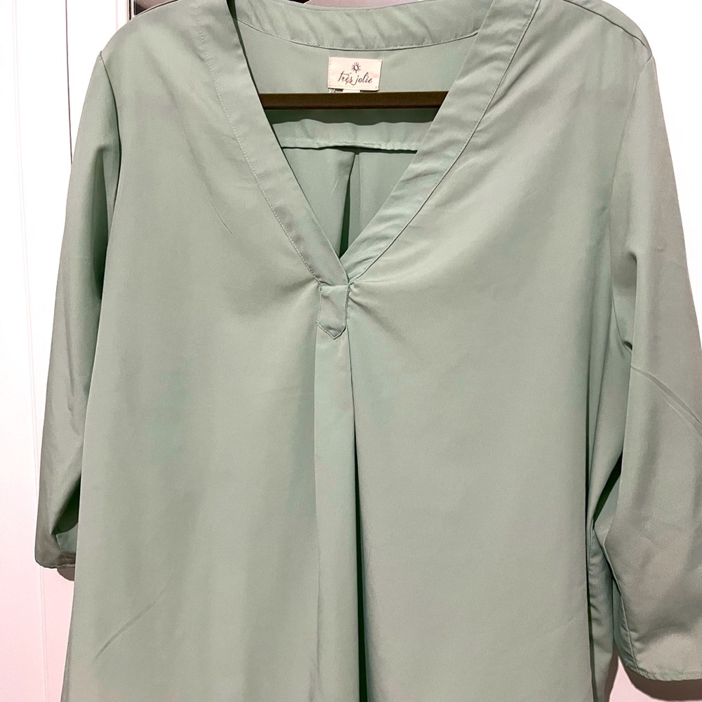 3/4 sleeve Mint Green Blouse (Tres Jolie), size Large